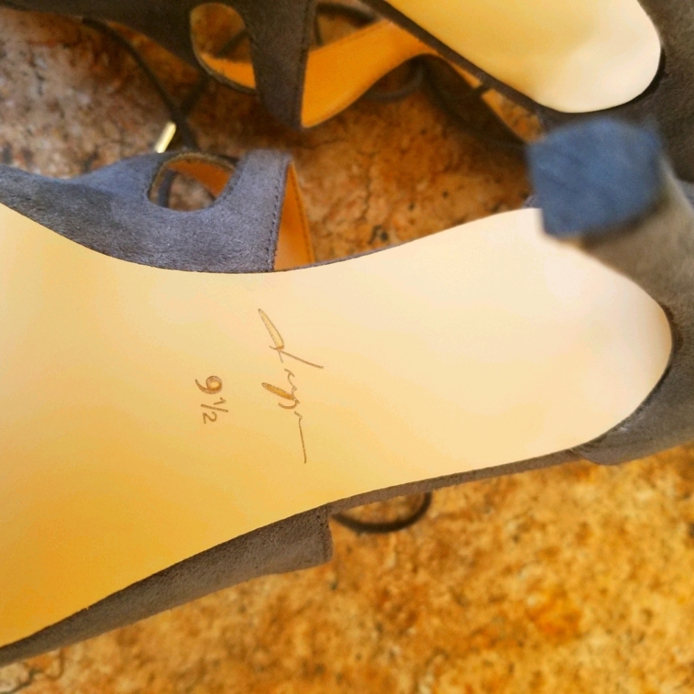 Zendaya suede pumps